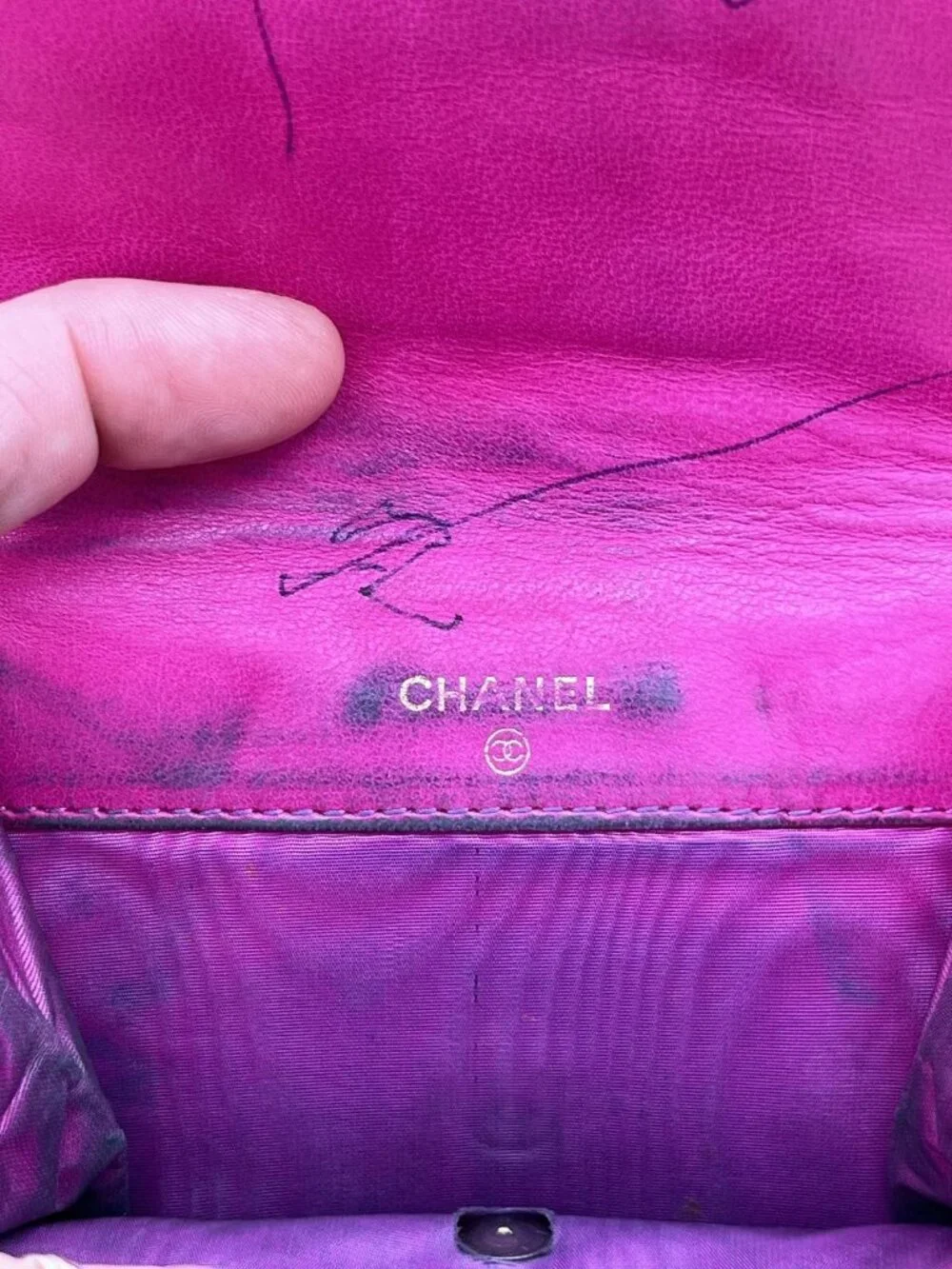 CHANEL authentic compact